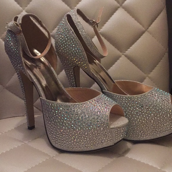 eye candie heels